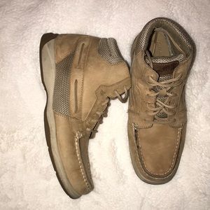 High-top Sperry Boots